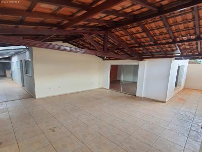 Casa para Venda, em Mococa, bairro Aparecida, 3 dormit�rios, 2 banheiros, 1 su�te, 2 vagas