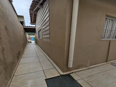 Casa para Venda, em Guaruj�, bairro Enseada, 2 dormit�rios, 2 banheiros, 1 su�te, 2 vagas