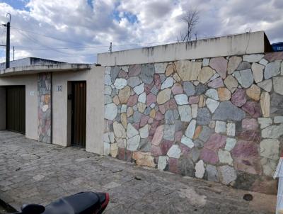 Casa para Venda, em Garanhuns, bairro Severiano de Moraes Filho, 5 dormit�rios, 1 banheiro, 1 su�te