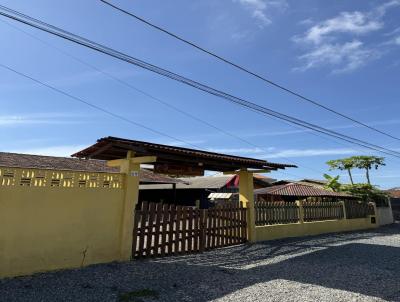 Casa para Venda, em Araquari, bairro Itapocu, 5 dormit�rios, 2 banheiros, 4 vagas