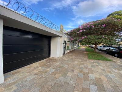 Sobrado para Venda, em Maring�, bairro Zona 02, 4 dormit�rios, 5 banheiros, 2 su�tes, 6 vagas