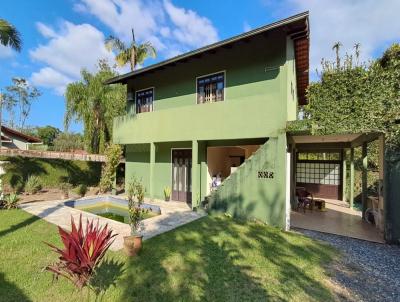 Casa para Venda, em Joinville, bairro Gl�ria, 4 dormit�rios, 3 banheiros, 3 su�tes, 3 vagas