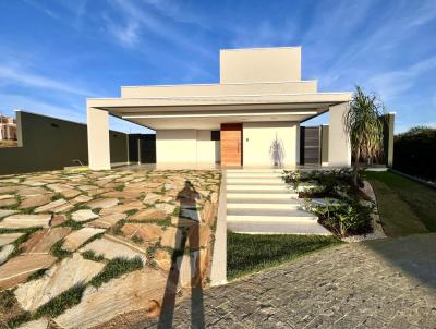 Casa para Venda, em Caratinga, bairro Parque Lagoa Silvana, 3 dormit�rios, 4 banheiros, 3 su�tes, 2 vagas