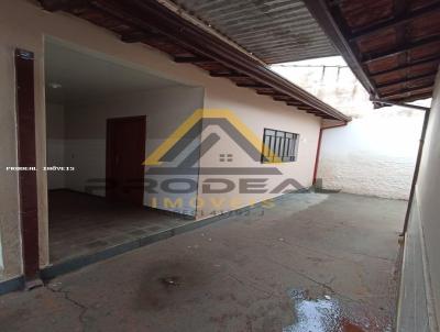 Casa para Venda, em S�o Jos� do Rio Pardo, bairro Vila Pereira, 3 dormit�rios, 2 banheiros, 1 vaga