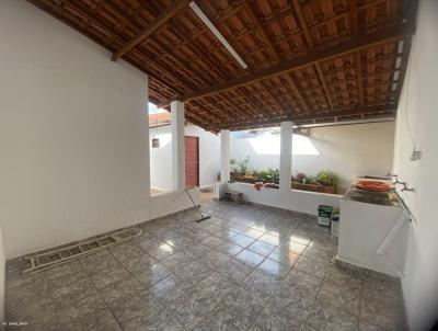 Casa para Venda, em Ara�atuba, bairro Conjunto Habitacional Hilda Mandarino, 2 dormit�rios, 1 banheiro, 1 vaga