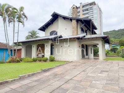 Casa para Venda, em Igrejinha, bairro Centro, 3 dormit�rios, 4 banheiros, 1 su�te, 2 vagas