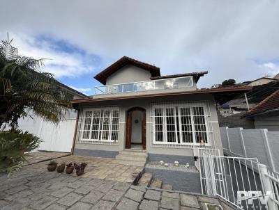 Casa para Loca��o, em Teres�polis, bairro V�rzea, 4 dormit�rios, 2 banheiros, 3 su�tes, 3 vagas