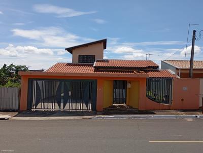 Casa para Venda, em Holambra, bairro Parque Residencial Groot, 4 dormit�rios, 2 banheiros, 1 su�te, 3 vagas