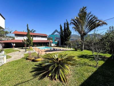 Casa para Venda, em Teres�polis, bairro Araras, 4 dormit�rios, 5 banheiros, 2 su�tes, 4 vagas