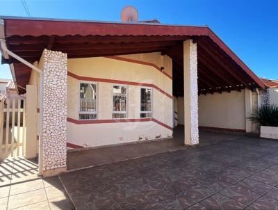 Casa para Venda, em Holambra, bairro Jardim das Tulipas, 3 dormit�rios, 3 banheiros, 2 su�tes, 2 vagas