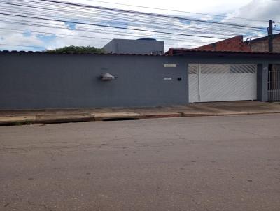 Casa para Venda, em Itaquaquecetuba, bairro Jardim Amazonas, 3 dormit�rios, 1 banheiro, 5 vagas