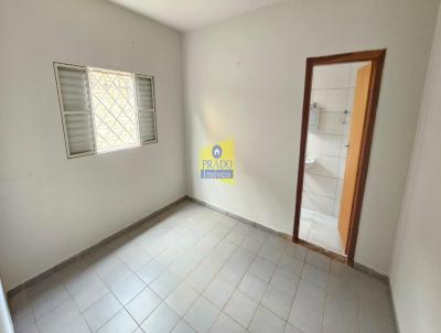 Casa para Loca��o, em Araguari, bairro Miranda, 3 dormit�rios, 2 banheiros, 1 su�te, 2 vagas