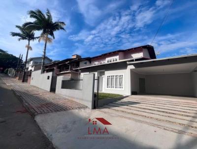 Casa para Venda, em Joinville, bairro Bom Retiro, 3 dormit�rios, 5 banheiros, 3 su�tes, 3 vagas