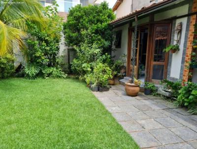 Casa para Venda, em Niter�i, bairro Piratininga, 5 dormit�rios, 1 banheiro, 2 su�tes, 4 vagas