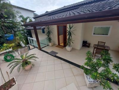 Casas 3 e 4 Quartos para Venda, em Niter�i, bairro Itaipu, 4 dormit�rios, 3 banheiros, 2 su�tes, 2 vagas