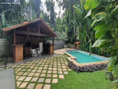 Casas 5 Quartos ou + para Venda, em Niter�i, bairro Piratininga, 5 dormit�rios, 3 banheiros, 3 su�tes, 8 vagas