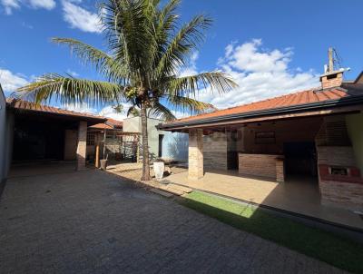 Casa para Loca��o, em Pirassununga, bairro Jardim Veneza I, 2 dormit�rios, 2 banheiros, 1 su�te, 4 vagas
