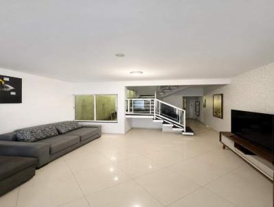 Sobrado para Venda, em Santo Andr�, bairro Parque Orat�rio, 3 dormit�rios, 4 banheiros, 1 su�te, 4 vagas