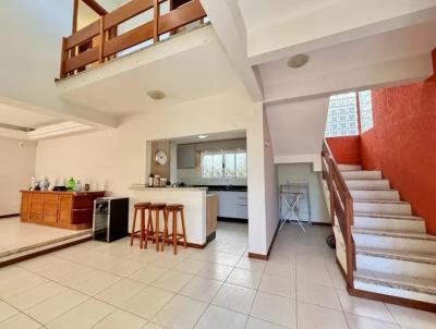 Casa para Loca��o, em Florian�polis, bairro Pantanal, 3 dormit�rios, 4 banheiros, 1 su�te, 4 vagas