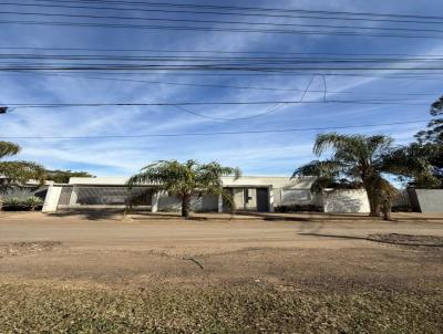 Casa para Venda, em Uruguaiana, bairro Santo In�cio, 2 dormit�rios, 2 banheiros, 5 vagas