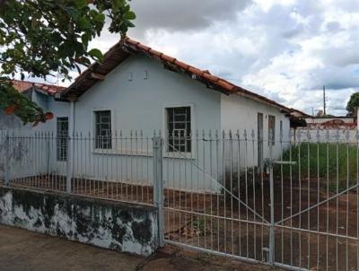 Casa para Venda, em Lins, bairro Pasetto, 3 dormit�rios, 1 banheiro, 3 vagas