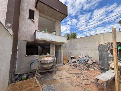 Casa para Venda, em Belo Horizonte, bairro Santa Am�lia, 3 dormit�rios, 3 banheiros, 1 su�te, 2 vagas