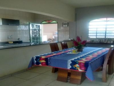 Casa para Venda, em Betim, bairro Duque de Caxias, 2 dormit�rios, 1 banheiro, 2 vagas