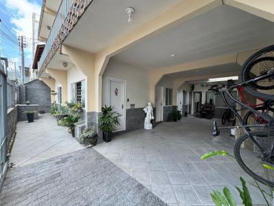Casas 5 Quartos ou + para Venda, em Balne�rio Cambori�, bairro Na��es, 10 dormit�rios, 9 banheiros, 2 vagas