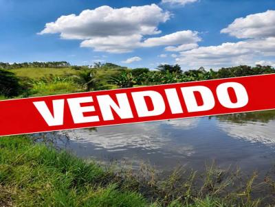 S�tio para Venda, em Itabora�, bairro Itapacor�, 1 dormit�rio, 1 banheiro, 2 vagas
