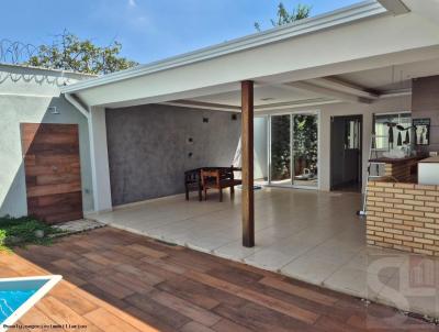 Casa para Venda, em Uberl�ndia, bairro Brasil, 4 dormit�rios, 3 banheiros, 3 su�tes, 4 vagas
