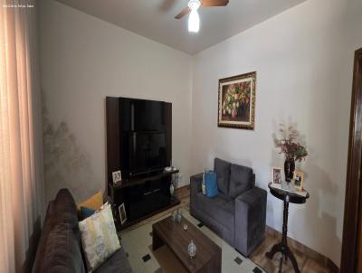 Casa para Venda, em Ourinhos, bairro Jardim das Paineiras, 3 dormit�rios, 2 banheiros, 1 su�te, 2 vagas