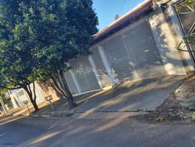 Casa para Venda, em Mar�lia, bairro Jardim Vit�ria, 3 dormit�rios, 3 banheiros, 1 su�te, 3 vagas