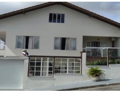 Casa para Venda, em Barra Velha, bairro Centro, 5 dormit�rios, 4 banheiros, 1 su�te, 4 vagas