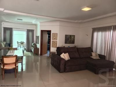 Casa para Venda, em Uberl�ndia, bairro Jardim Kara�ba, 3 dormit�rios, 3 banheiros, 3 su�tes, 4 vagas
