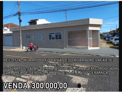 Casa para Venda, em Araguari, bairro CENTRO