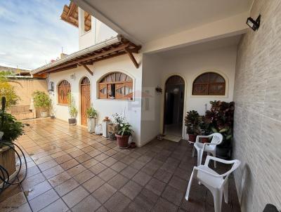 Casa para Venda, em Salvador, bairro STIEP, 4 dormit�rios, 5 banheiros, 3 su�tes, 2 vagas