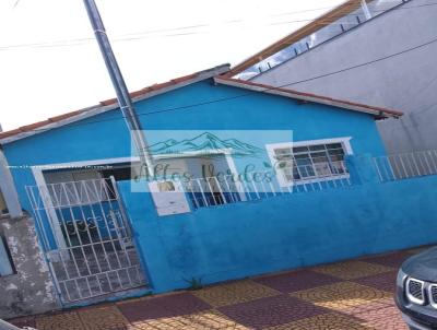 Casa para Venda, em Pinhalzinho, bairro Centro, 4 dormit�rios, 1 banheiro, 6 vagas