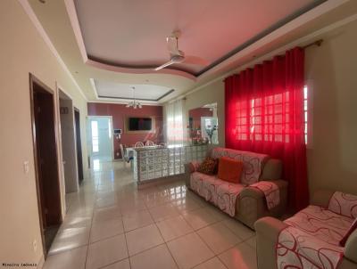 Casa para Venda, em Contagem, bairro PRAIA, 3 dormit�rios, 1 banheiro, 1 su�te, 2 vagas