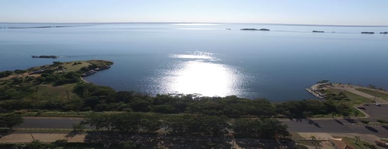 Vista Panormica do Rio Paran prximo ao Pier